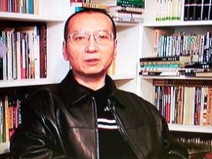 在被捕之前不久，刘晓波录像谈独立中文笔会。（录像截图）