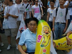 武宜三：“强烈要求释放刘晓波”成今年香港七一大游行最强音3