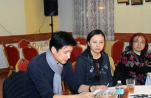 图片：中华情停演记者会，右一为杨宝凤。（记者锡红提供）