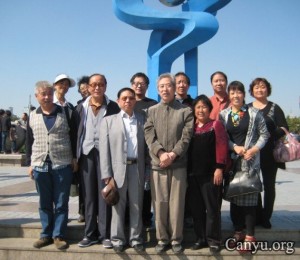 2010年朋友们泉城广场相聚
