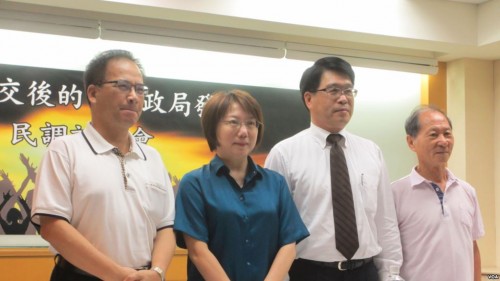 台湾民意基金会发布最新民调记者会（美国之音张永泰拍摄）